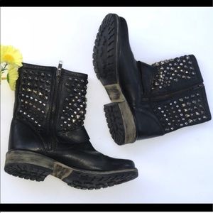 Steve Madden studded boots!